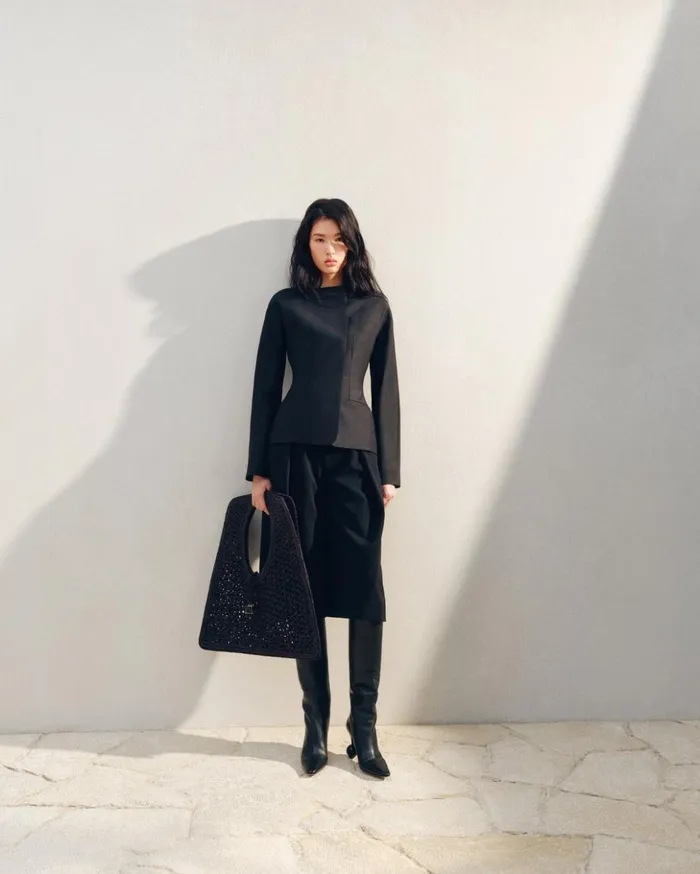Women Baskets and Totebags JACQUEMUS The Spiaggia Square Bag Black Women Baskets and Totebags JACQUEMUS The Spiaggia Square Bag Black