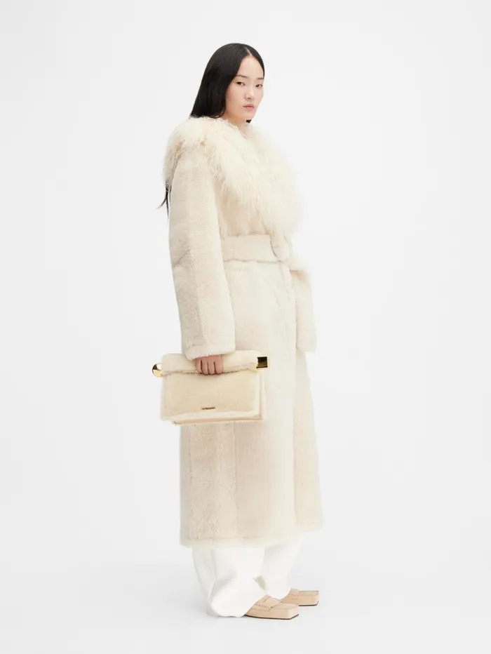 Women Coats and Jackets JACQUEMUS The Pilou Long Coat Offwhite Women Coats and Jackets JACQUEMUS The Pilou Long Coat Offwhite