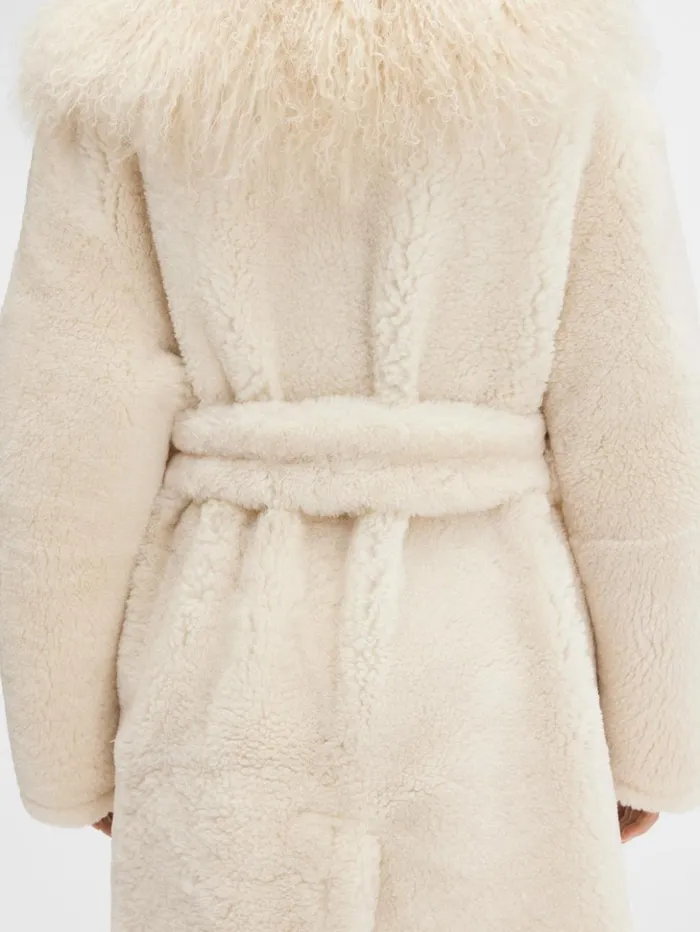 Women Coats and Jackets JACQUEMUS The Pilou Long Coat Offwhite Women Coats and Jackets JACQUEMUS The Pilou Long Coat Offwhite