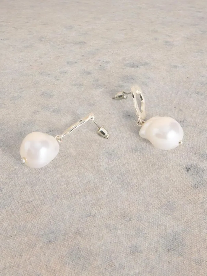 Women Pearl Drop Earring Silver Tone Metallic White Stuff Jewellery Women Pearl Drop Earring Silver Tone Metallic White Stuff Jewellery