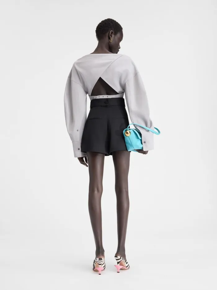 Women Trousers and Shorts JACQUEMUS The Bari Shorts Black Women Trousers and Shorts JACQUEMUS The Bari Shorts Black